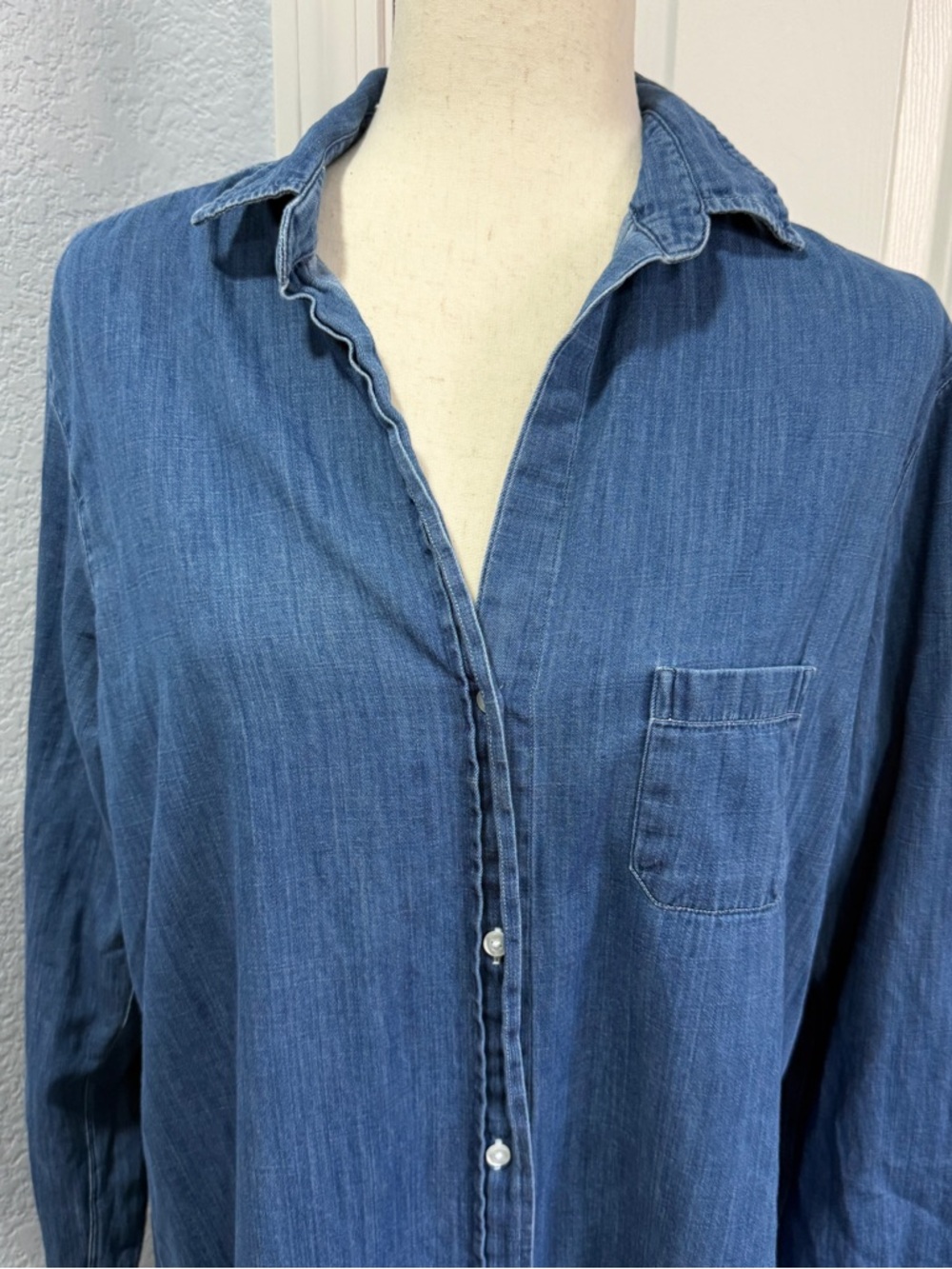 Grayson by frank & Eileen size 04(Large) chambray denim shirt dress casual - Picture 4 of 13